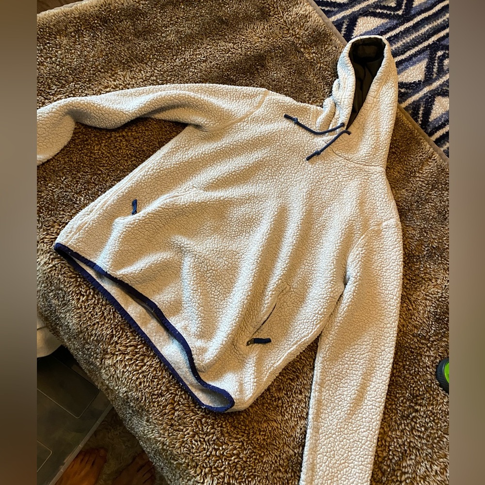 Chubbies - Men’s Cozy Cream Hooded Sweater - Sherpa size Medium